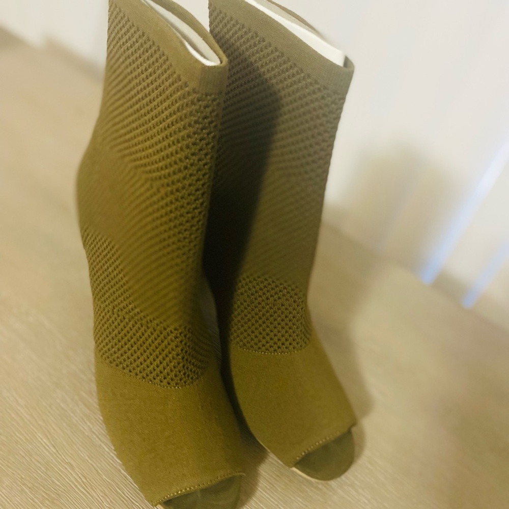 Gently Worn Open Toe Boot Size 7 - image 3